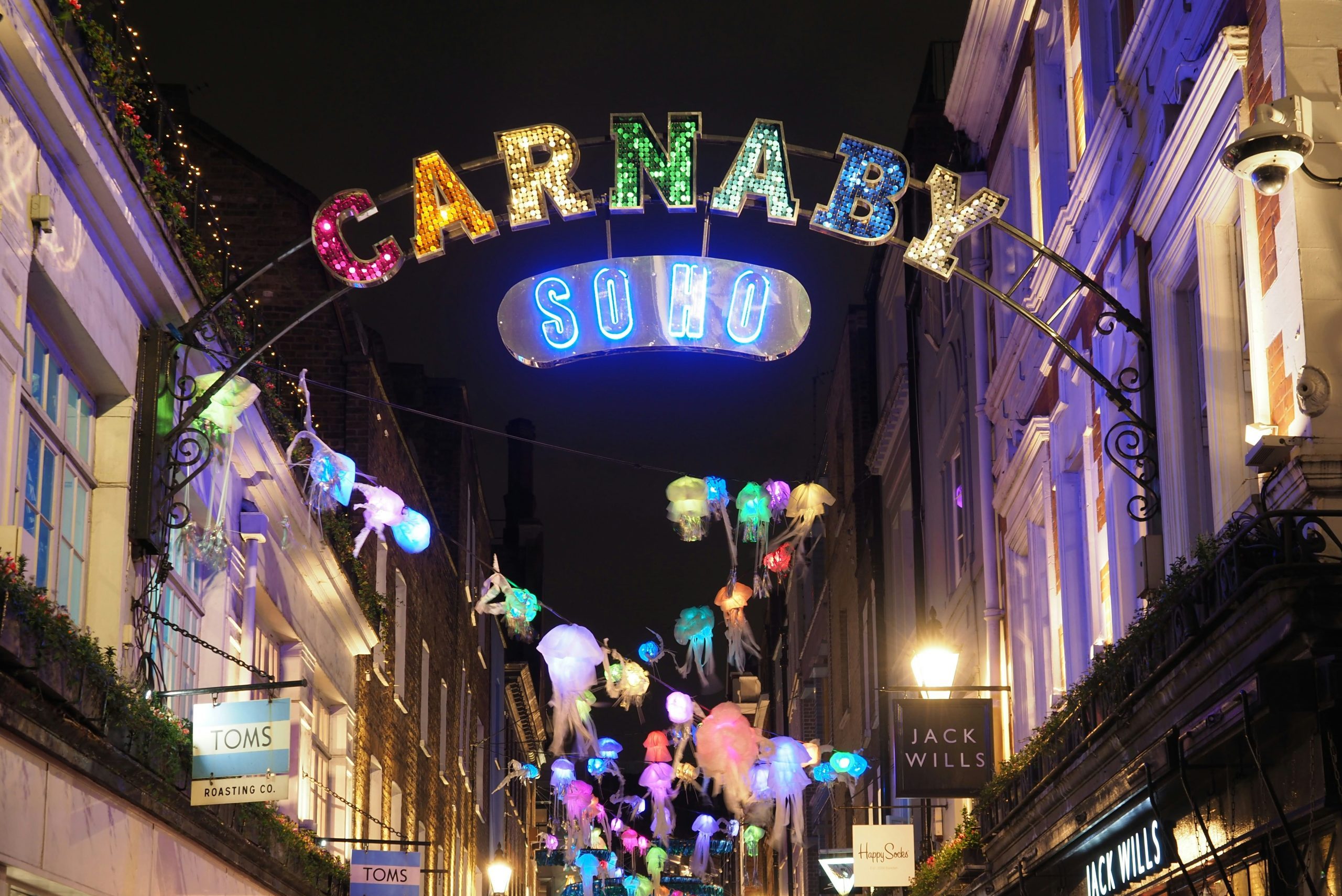 Entrée de Carnaby street dans le quartier de Soho à Londres