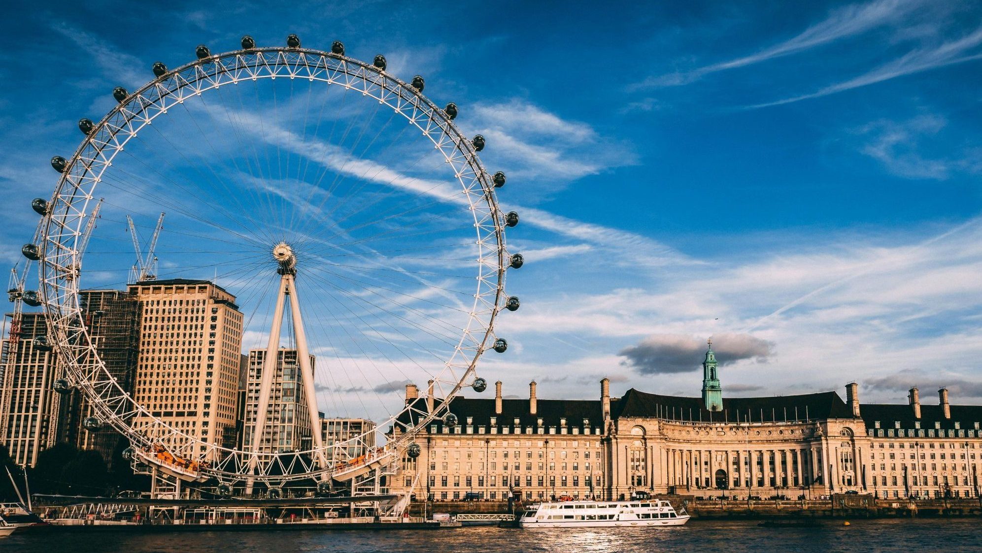 Vue de la Tamise et du London Eye à Londres