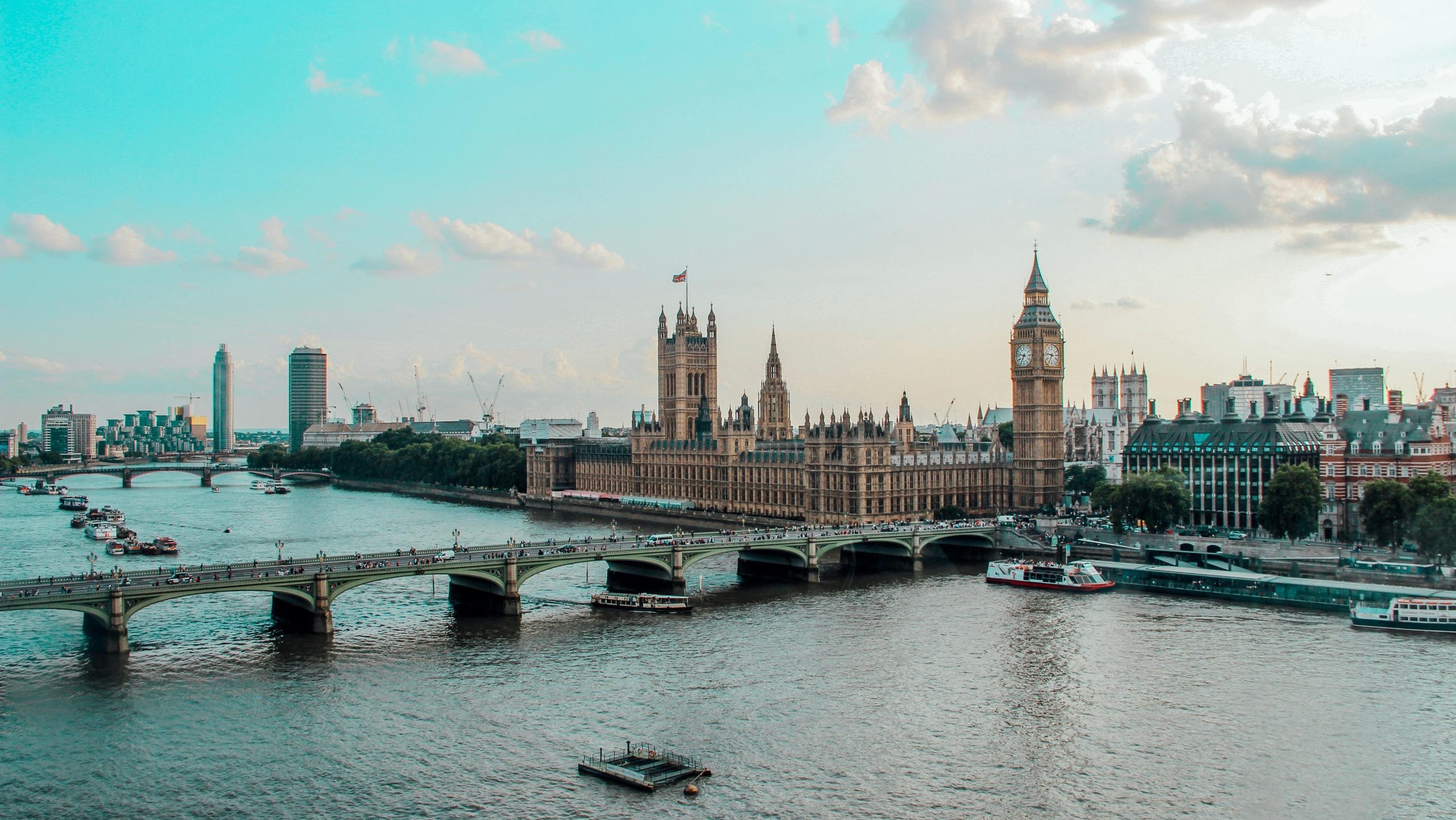 Vue de la Tamise et Westminster à Londres
