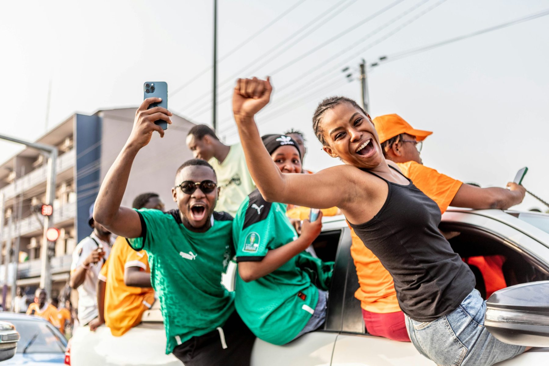 Supporters ivoiriens qui supportent l'équipe nationale de football de la Cote d'Ivoire